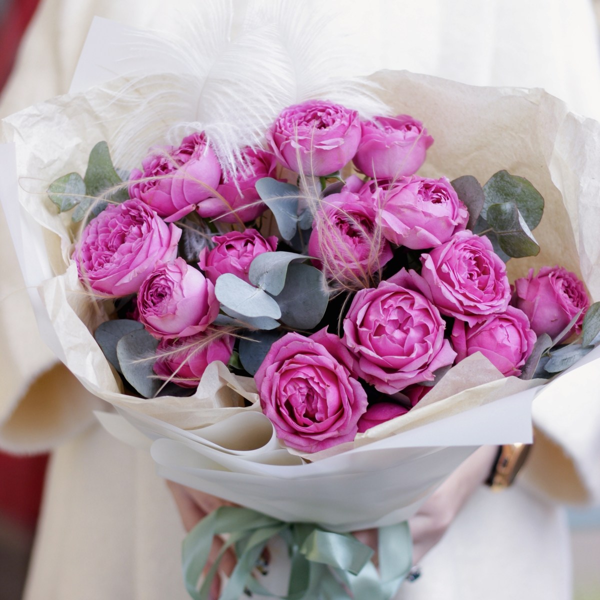 buket kustovyh pionovidnyh roz 3